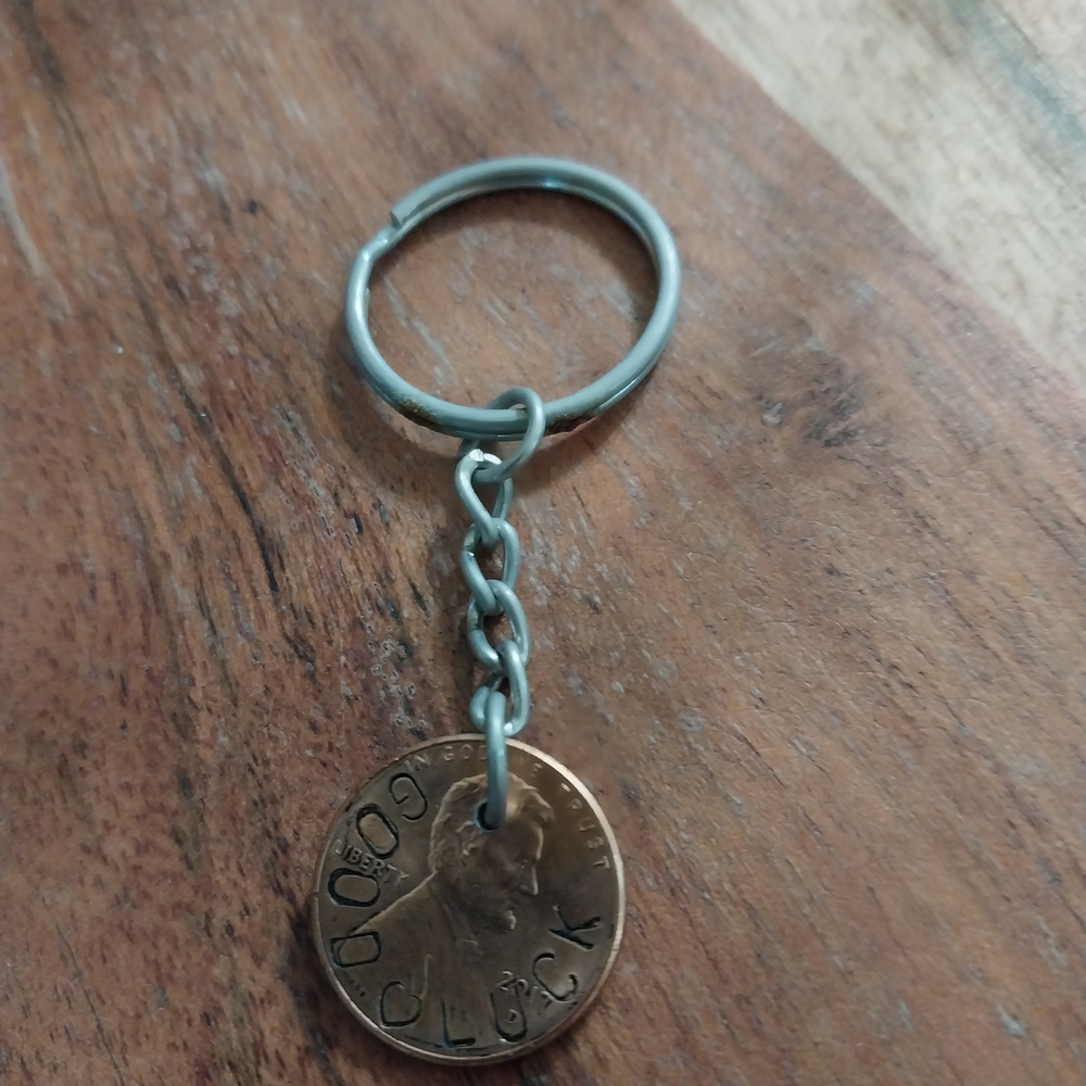 Good Luck Copper Keychain - Picture 3 of 4